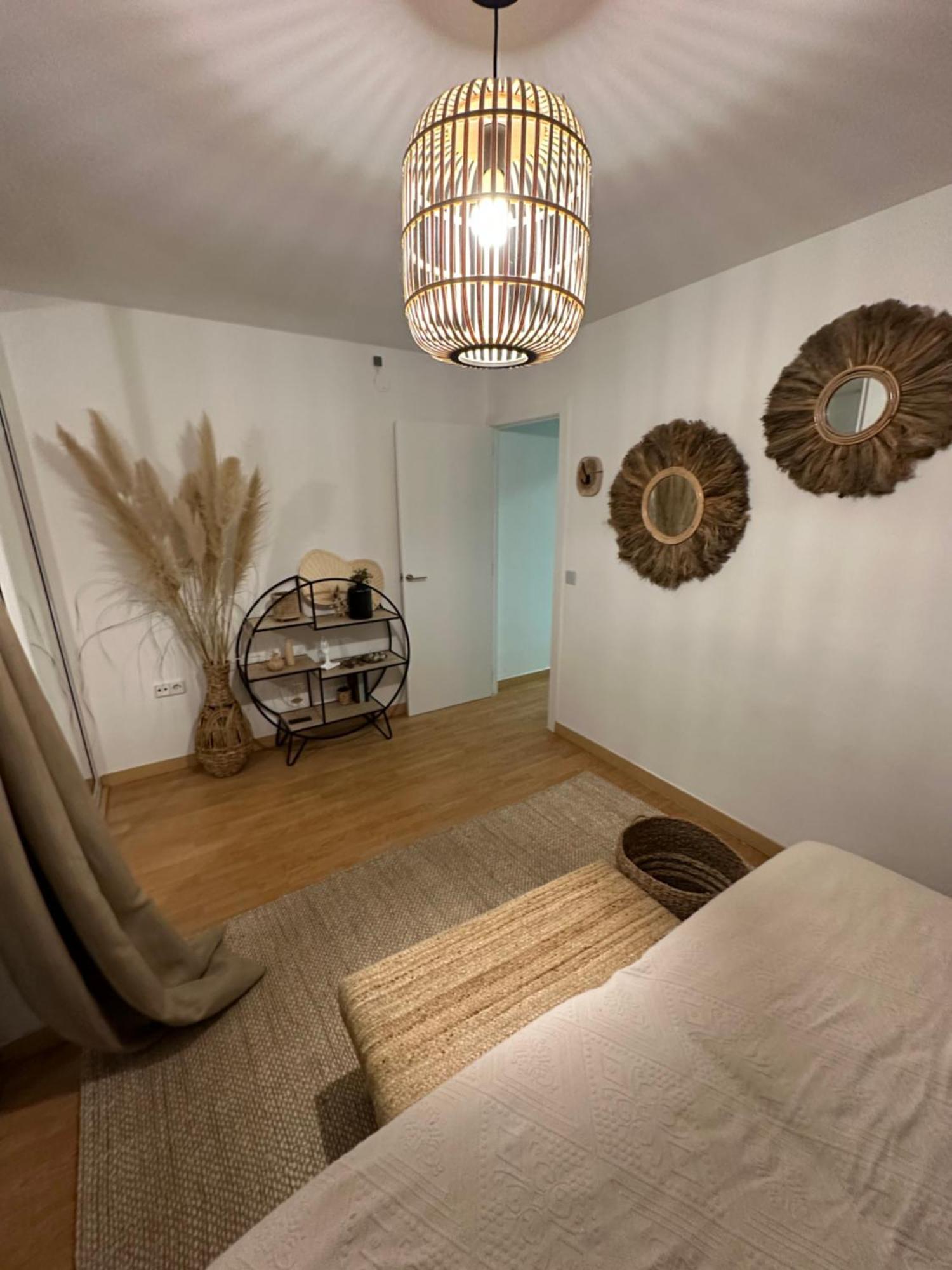 Aguila Dorada Apartment Салоу Екстериор снимка